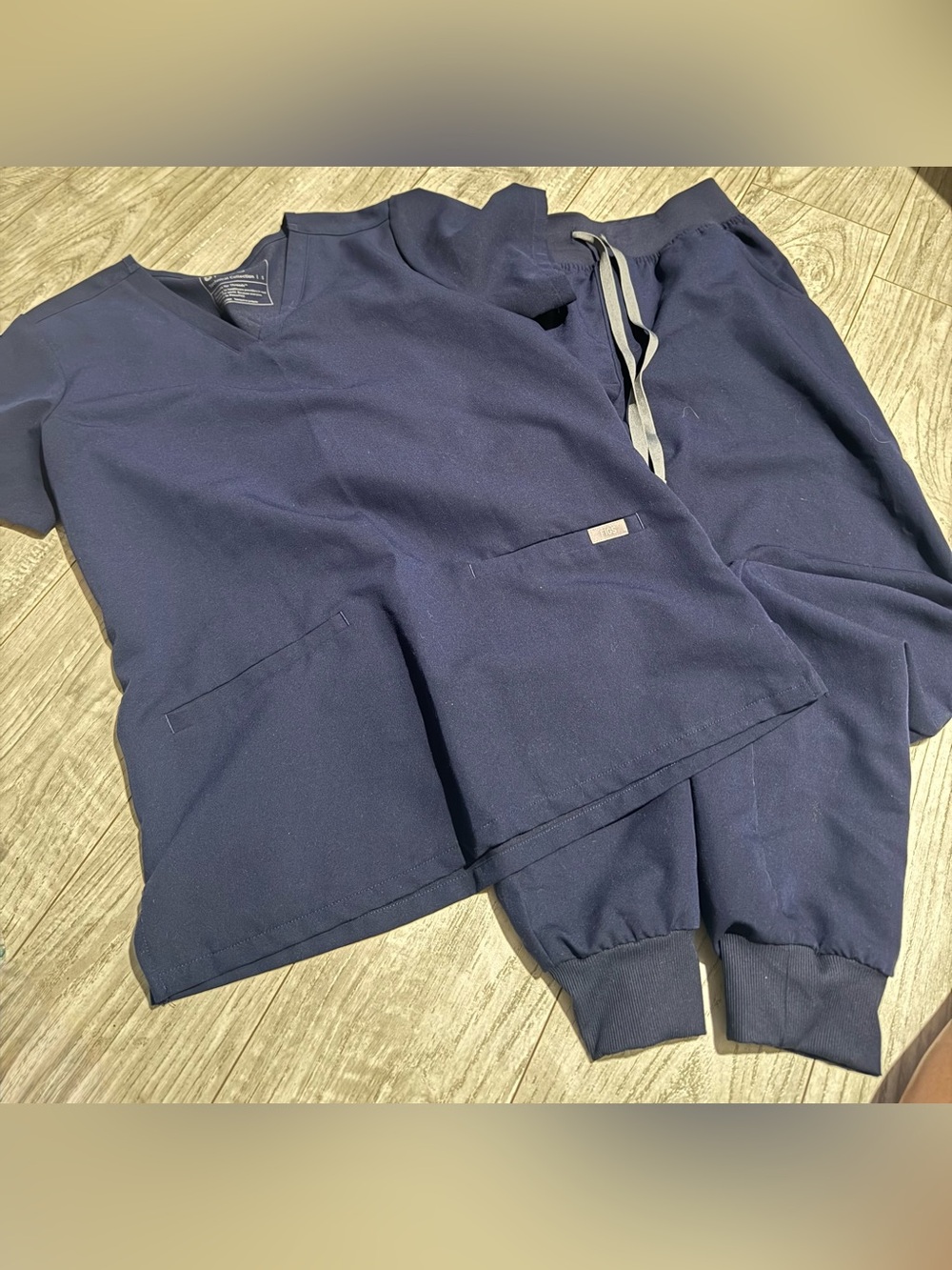 Figs Navy Jogger Scrub Set